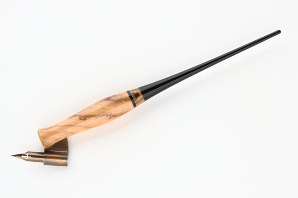 Oblique pen holder made of African Wild Olive, Gabon Ebony and Bocote wood.