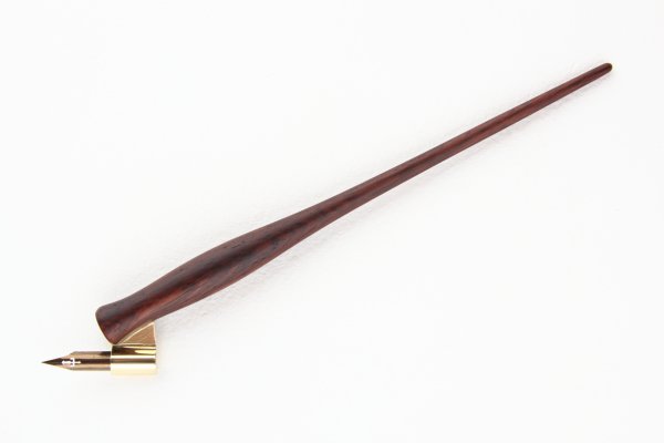 Oblique pen holder made of Honduran Rosewood
