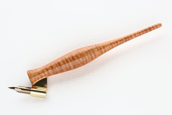 Oblique pen holder made of Hawaiian Curly Koa wood.